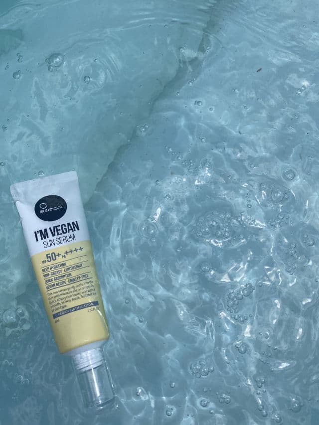 Suntique I'm Vegan Sun Serum SPF 50+ PA++++ review photo by worldbeautyandglo