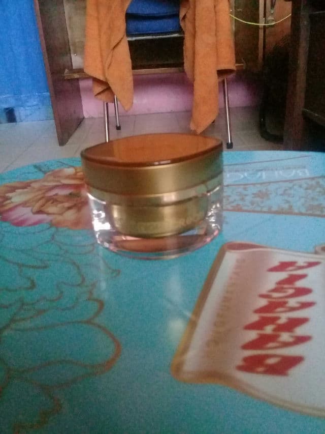 B ERL Intense Lightening Night Cream review photo by SamiraHasanah