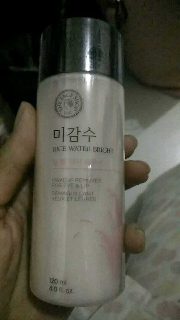THE FACE SHOP Rice Water Bright Lip & Eye Makeup Remover review photo by SamiraHasanah