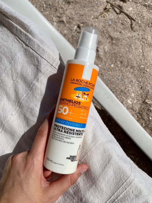La Roche-Posay Anthelios Dermo-Pediatrics Invisible Spray SPF50+ review photo by AlexandraPainter