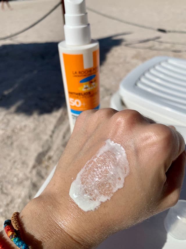 La Roche-Posay Anthelios Dermo-Pediatrics Invisible Spray SPF50+ review photo by AlexandraPainter