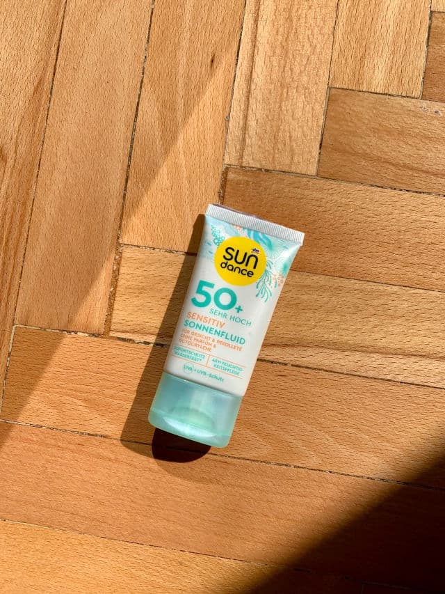 Sundance Sensitiv Sonnenfluid LSF 50+ review photo by AlexandraPainter