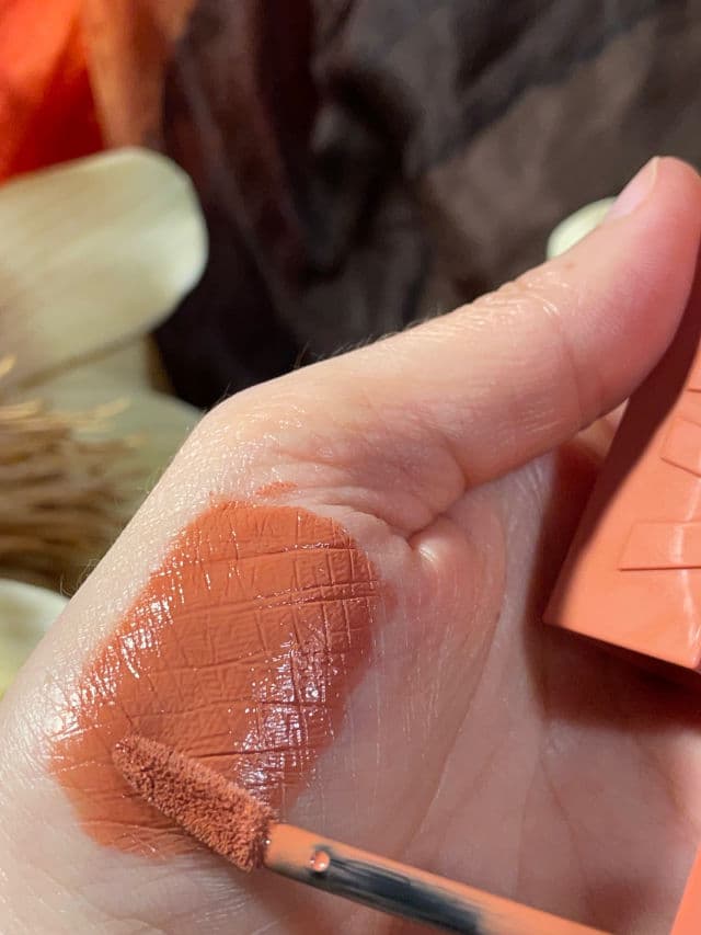 Maybelline SuperStay Vinyl Ink Longlasting Liquid Lipstick review photo by AlexandraPainter