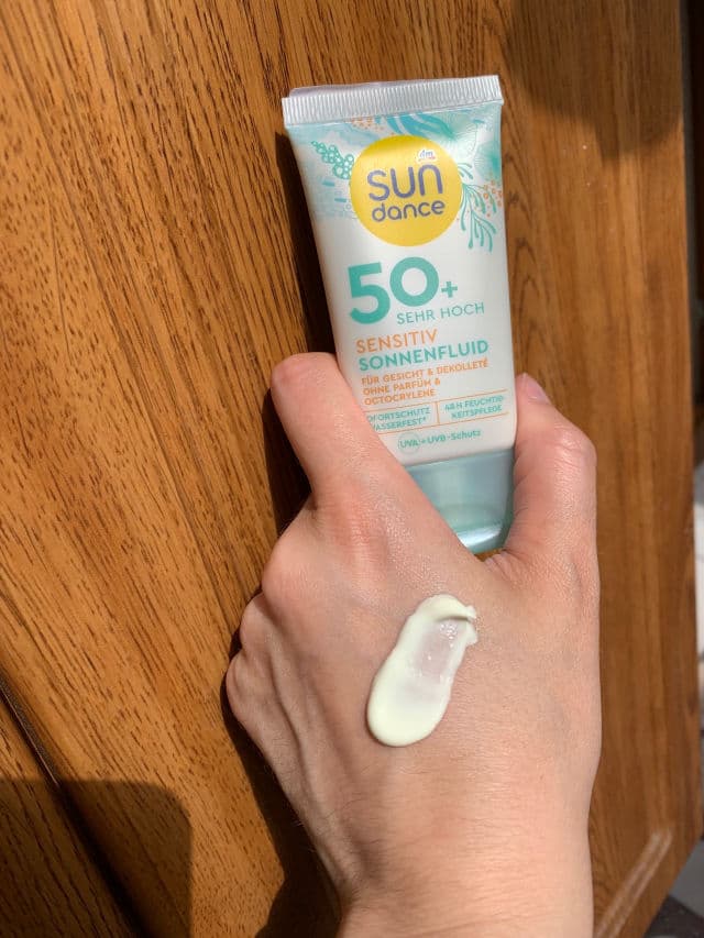 Sundance Sensitiv Sonnenfluid LSF 50+ review photo by AlexandraPainter