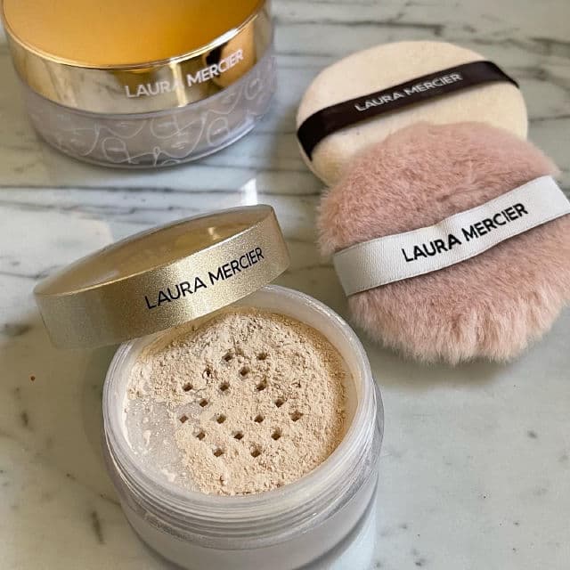 Laura Mercier Translucent Loose Setting Powder review photo by ShellM33