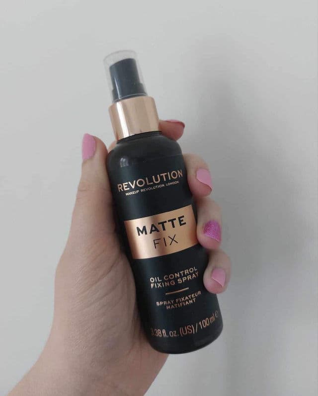 Makeup Revolution Matte Fix Oil Control Setting Spray review photo by KHG93