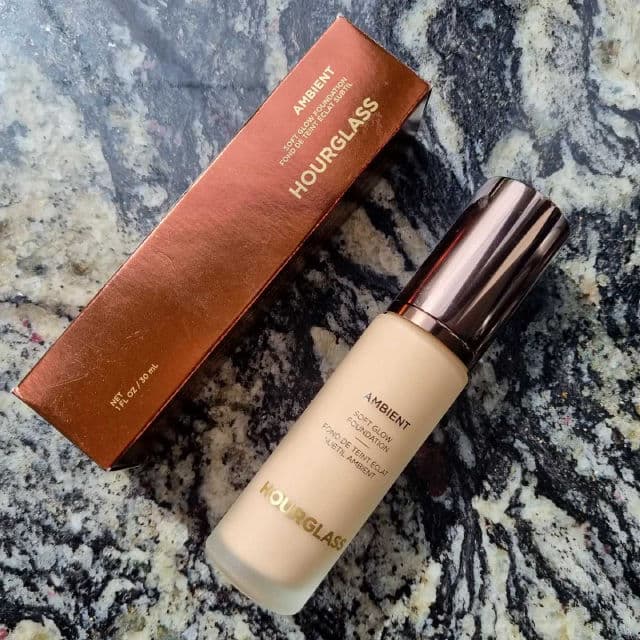 Hourglass Cosmetics 4 Light with Warm Undertone review photo by ejabeauty