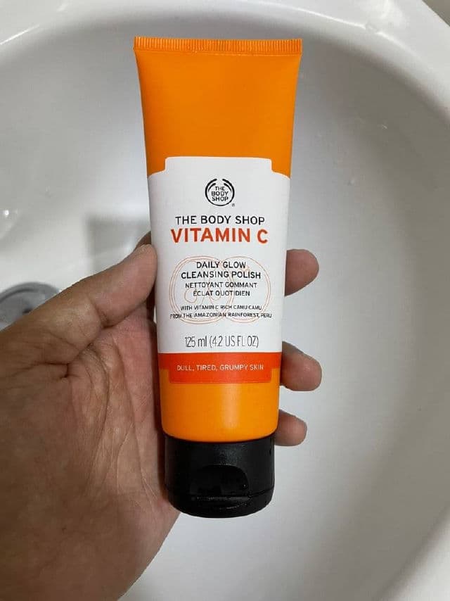 The Body Shop Vitamin C Facial Cleansing Polish review photo by pebriyanti