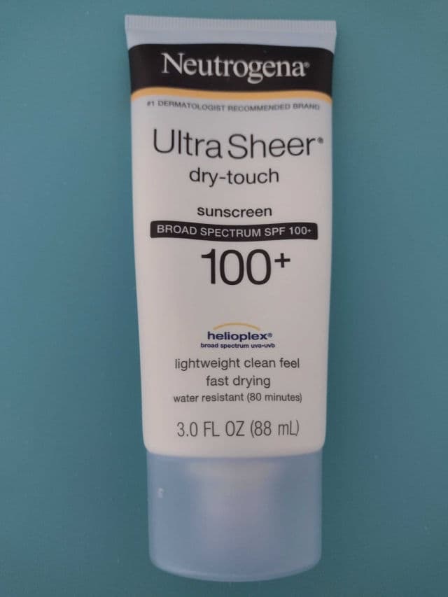 Neutrogena Ultra Sheer Dry Touch Sunscreen SPF 100+ review photo by Evelynia