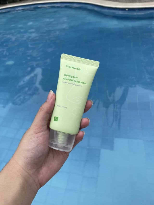 Face Republic Calming Care AHA/BHA Moisturizer review photo by missky