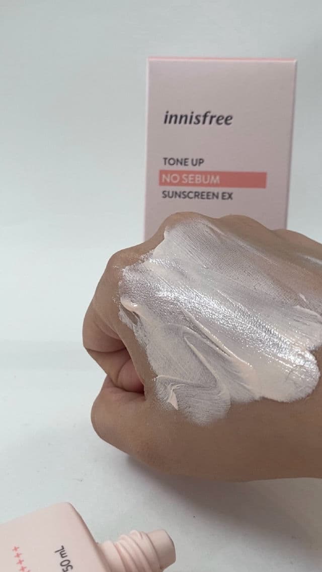 INNISFREE Tone Up No Sebum Sunscreen EX SPF50 PA++++ review photo by Renlau