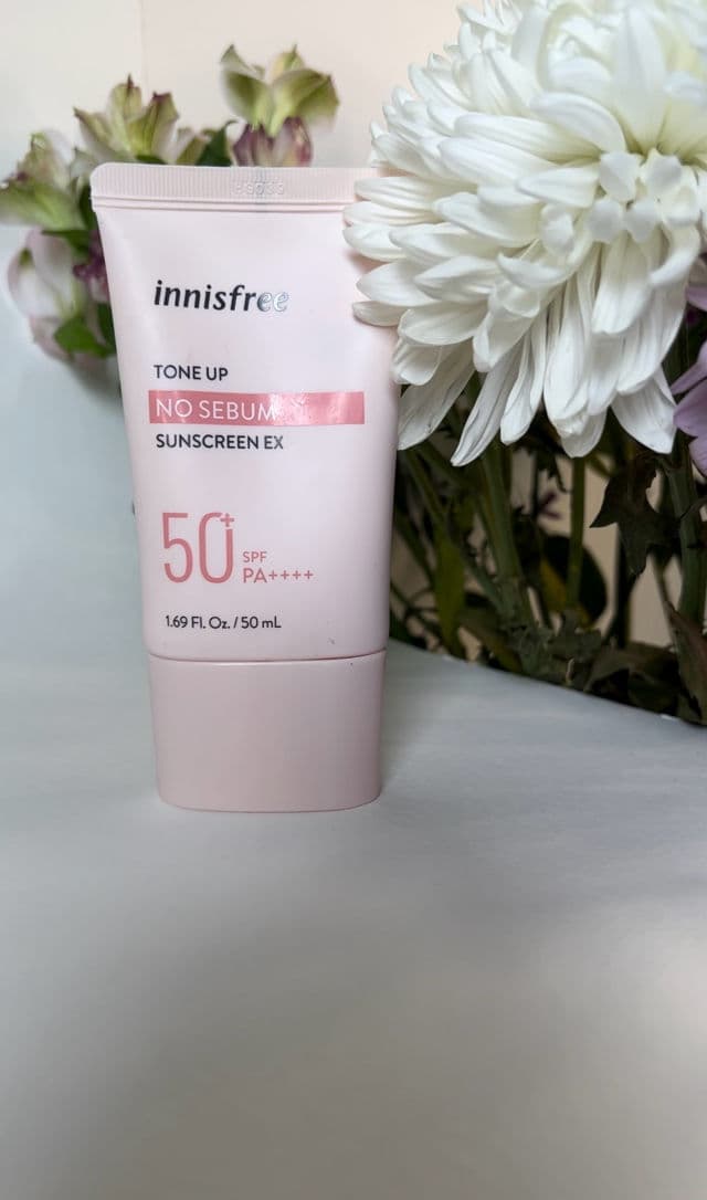 INNISFREE Tone Up No Sebum Sunscreen EX SPF50 PA++++ review photo by Renlau