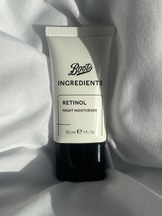 Boots Ingredients Retinol Night Moisturiser review photo by myskincarejrnl