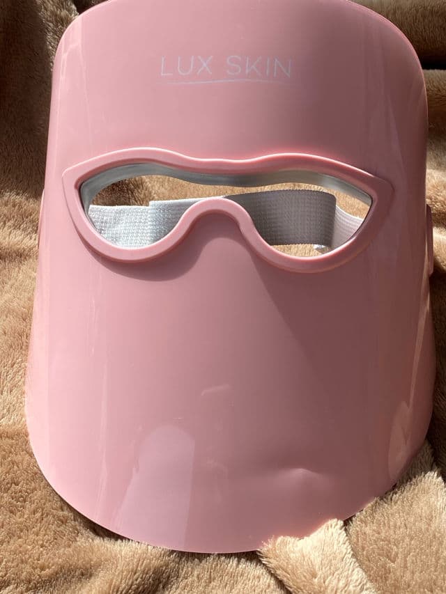 LUX SKIN Premium LED Facial Mask review photo by myskincarejrnl