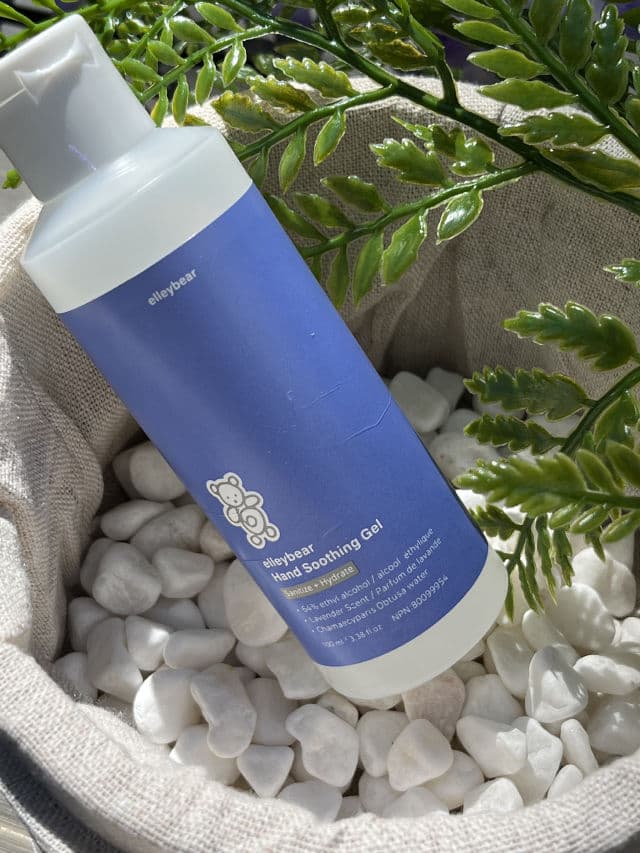 elleybear 2 in 1 Hand Cleaner & Soothing Gel review photo by hairjunkie