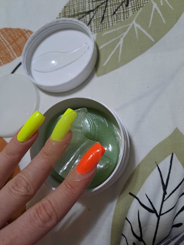 Look At Me Panda Hydrogel Eye Patch- Pearl review photo by AnaMariaT