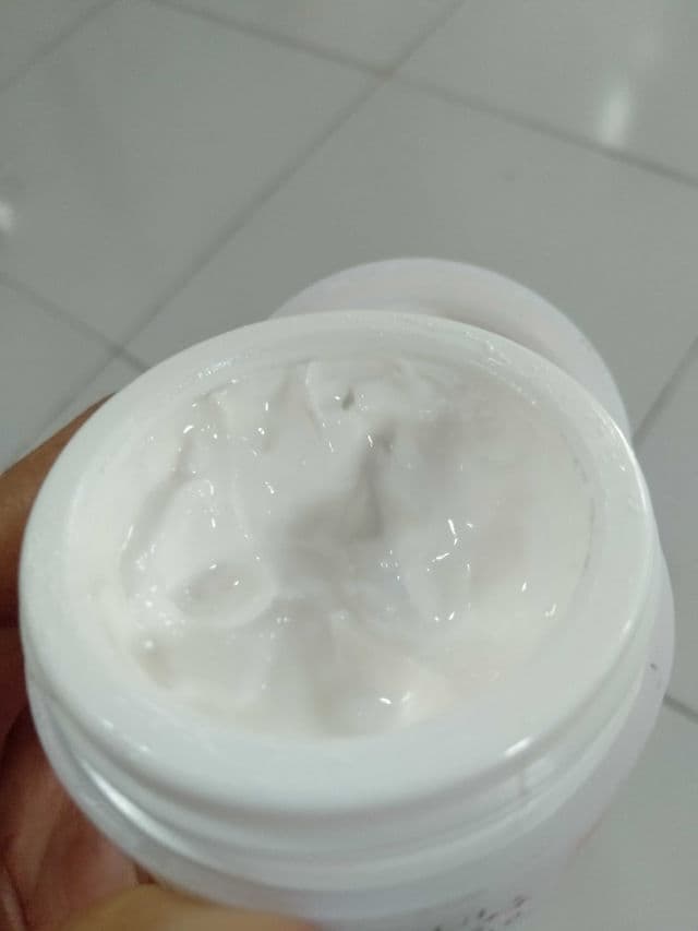 Hanasui Cosmetics Flawless Glow 10 Day Cream  review photo by leciel