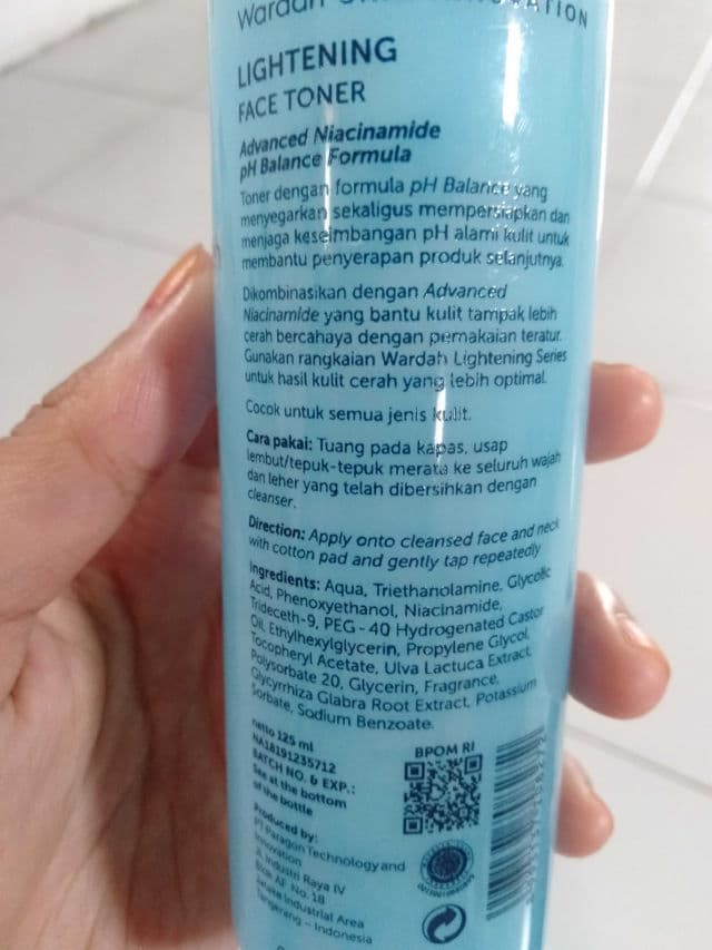 Wardah Lightening Face Toner review photo by leciel