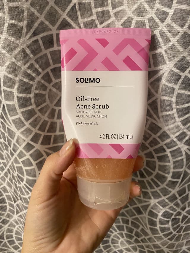 Solimo Oil-free Pink Grapefruit Facial Scrub, 2% Salicylic Acid Acne Medication review photo by Nickybee