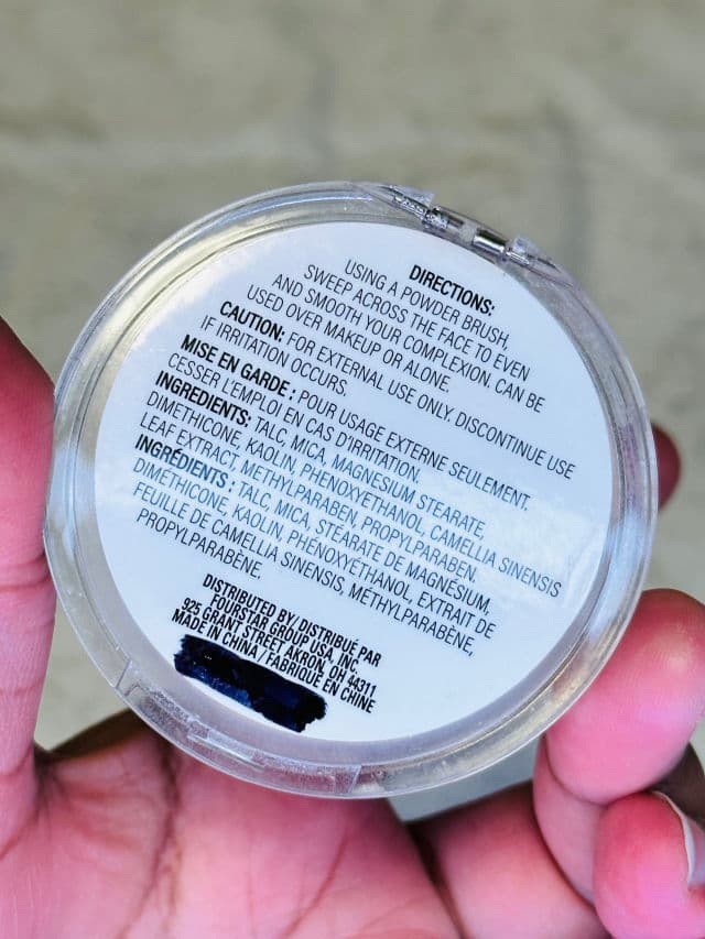 b.pure Green Tea Infused Face Powder review photo by Lingua