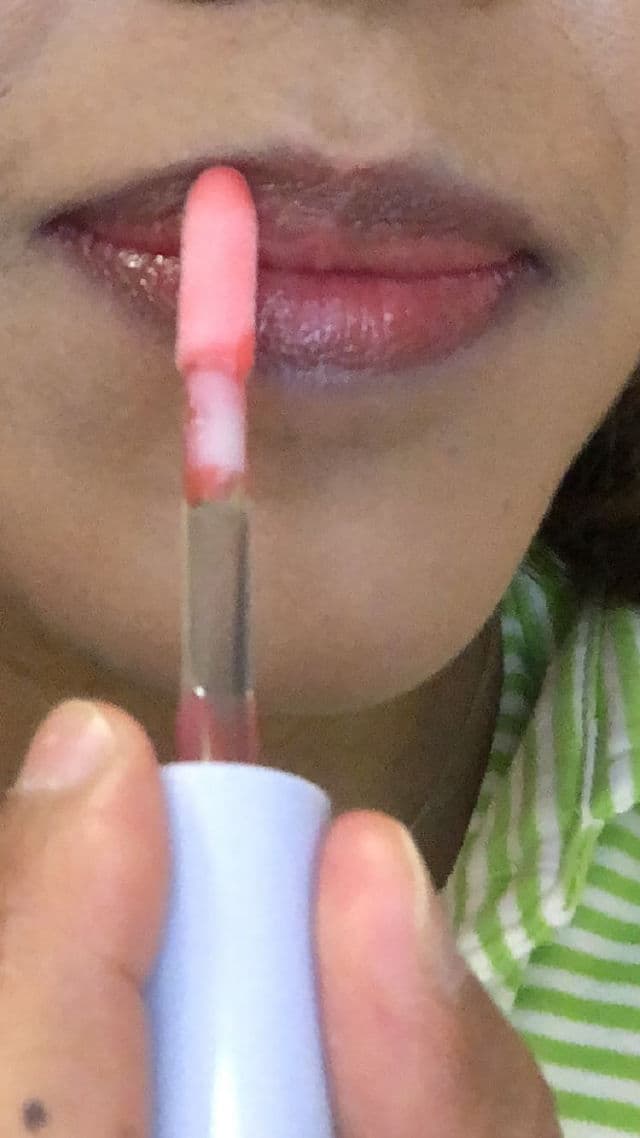 CLOVE + HALLOW Super Slick Lip Jelly - Smitten review photo by Lingua