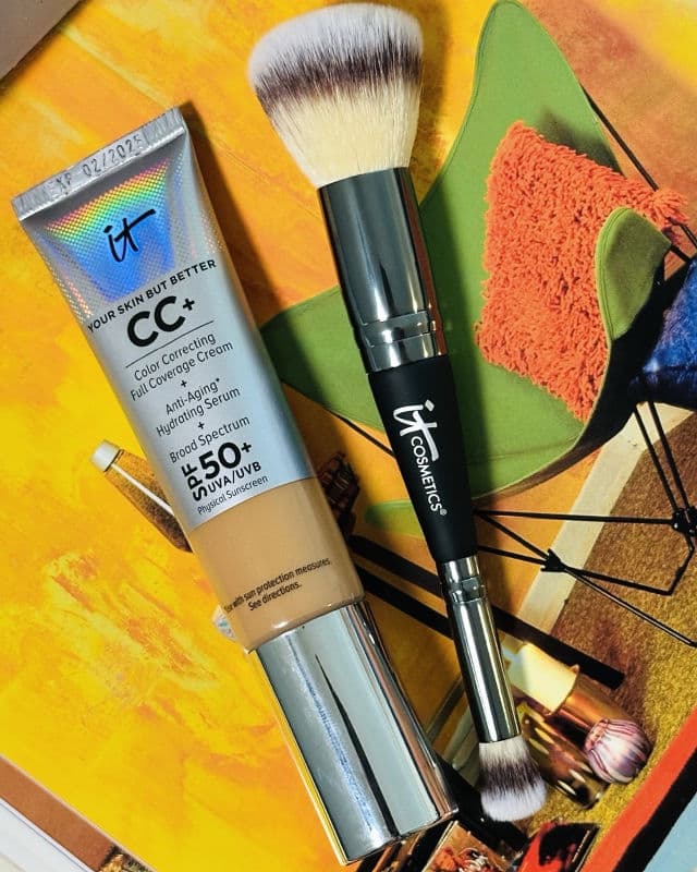 It Cosmetics Heavenly Luxe Complexion Perfection Brush #7 review photo by Lingua