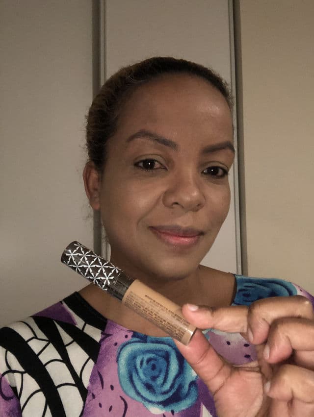 Rimmel The Multi-Tasker Concealer review photo by Lingua