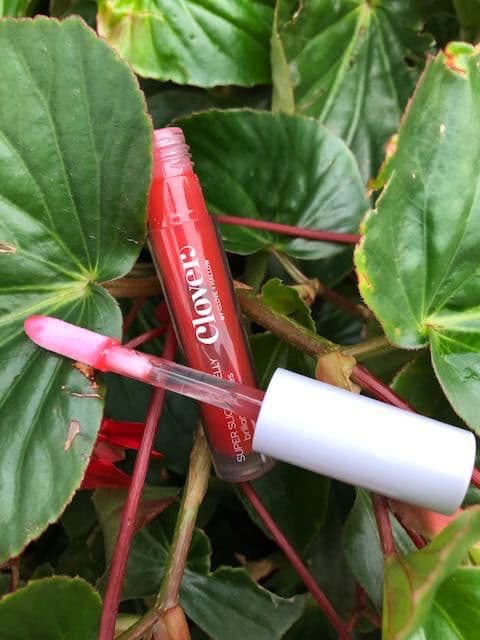 CLOVE + HALLOW Super Slick Lip Jelly - Smitten review photo by Lingua