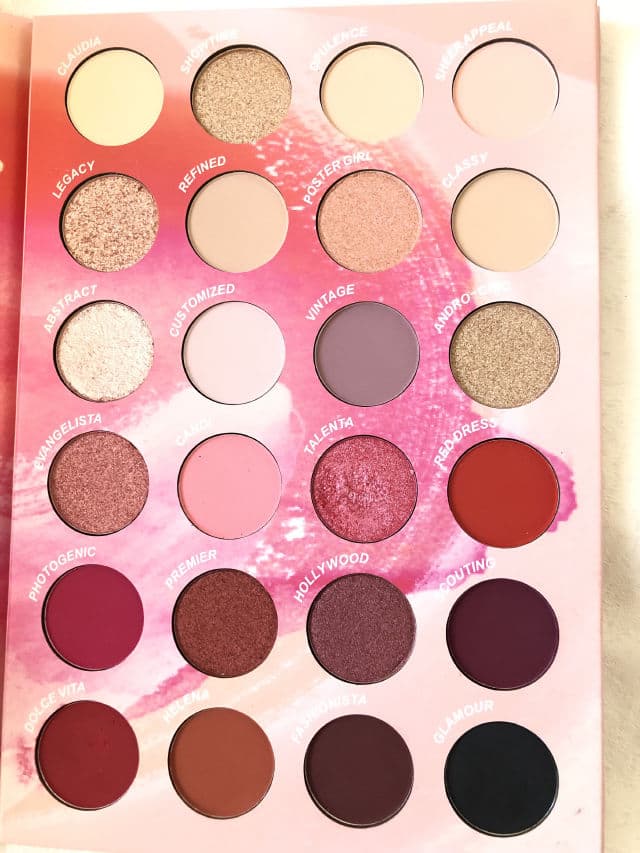 KARA Beauty Blur The Lines Creative Beauty Eyeshadow Palette review photo by Lingua