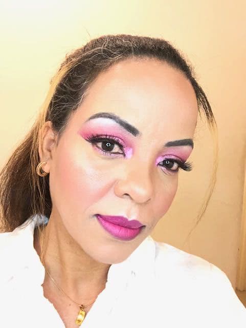 KARA Beauty Blur The Lines Creative Beauty Eyeshadow Palette review photo by Lingua