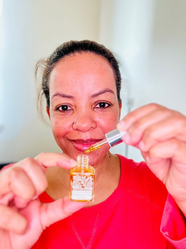 Naked & Thriving Rejuvenate Restorative Face Oil review photo by Lingua