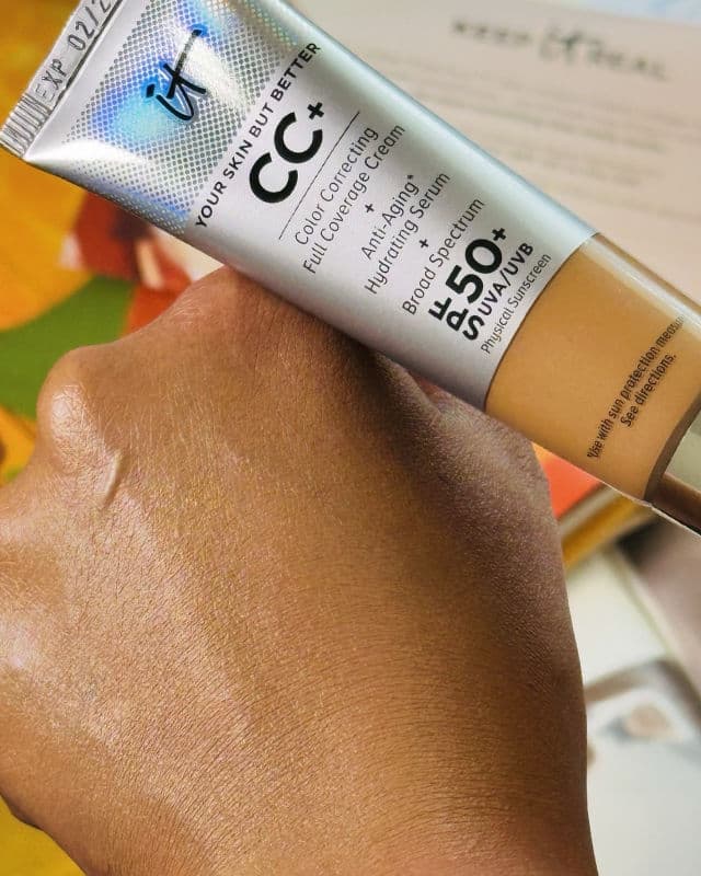 It Cosmetics Heavenly Luxe Complexion Perfection Brush #7 review photo by Lingua