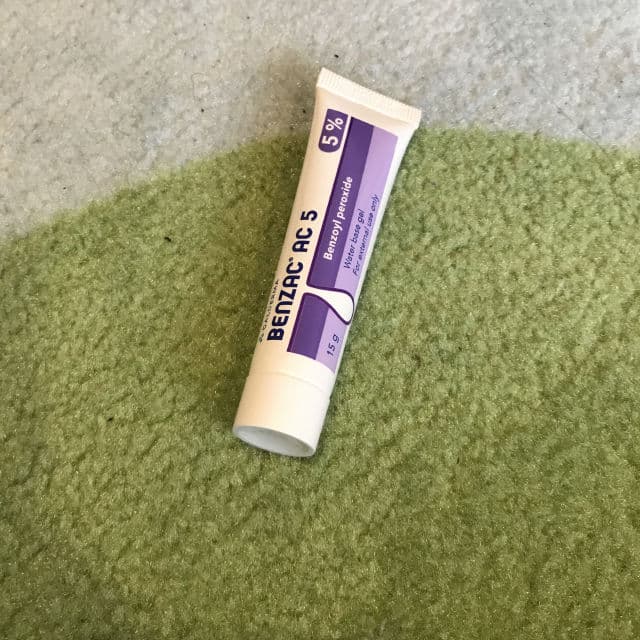Galderma Benzac Spots Treatment 5% Benzoyl Peroxide review photo by anakdenesor