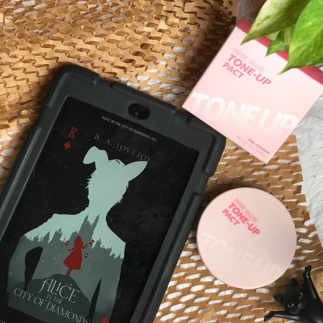 I'M MEME Pink Blur Tone-Up Pact review photo by anakdenesor