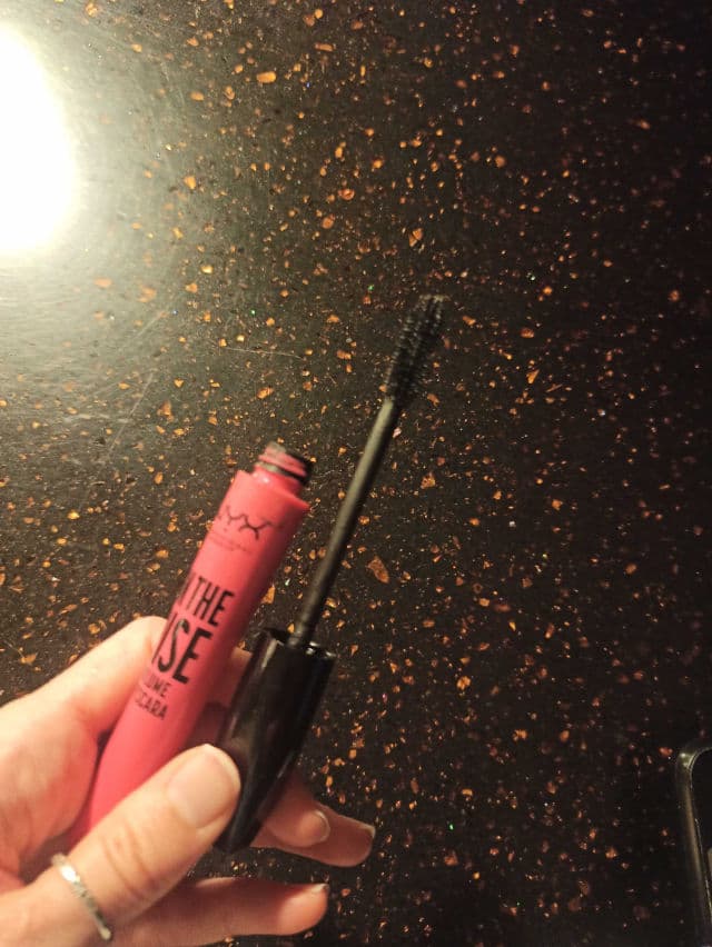 Nyx Cosmetics On The Rise Volume Liftscara review photo by Ginna