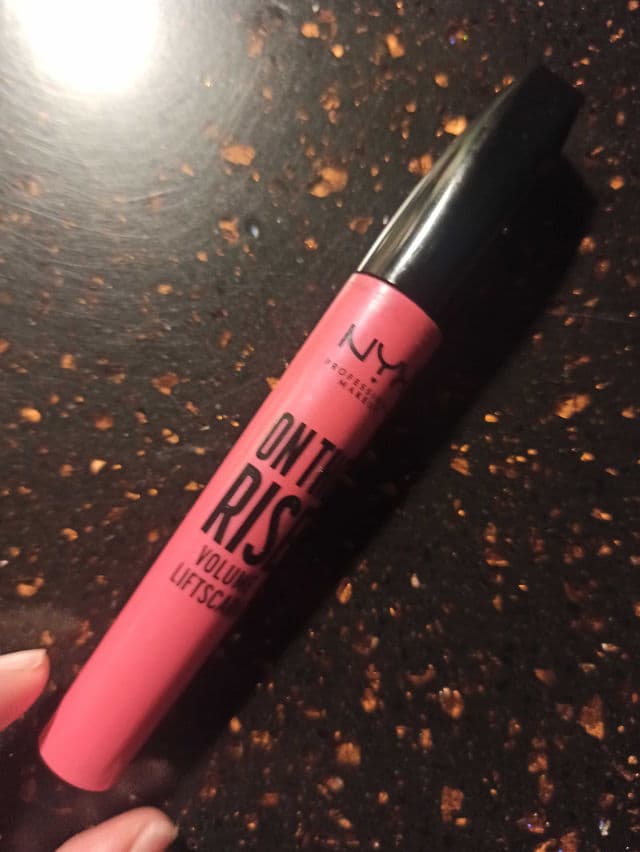 Nyx Cosmetics On The Rise Volume Liftscara review photo by Ginna