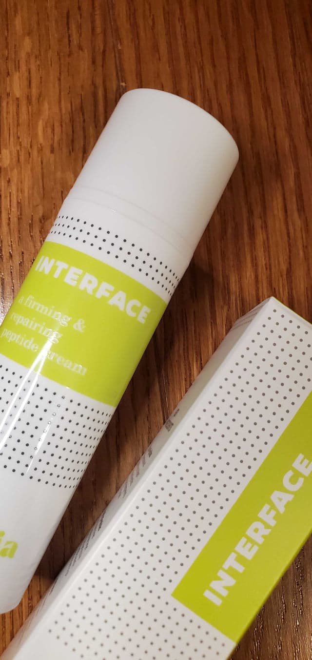 Stratia Interface review photo by skincarereview101