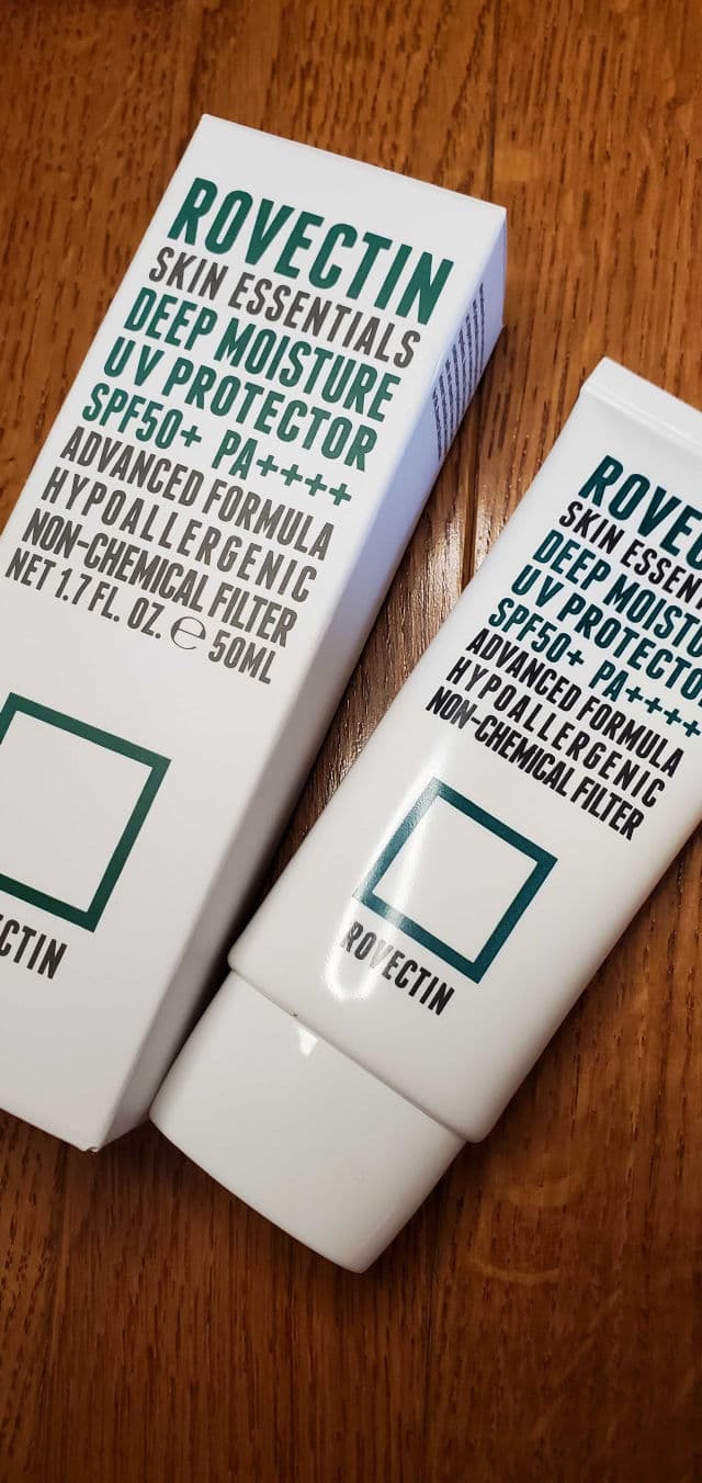 Rovectin Skin Essentials Deep Moisture UV Protector SPF50+ PA++++ review photo by skincarereview101
