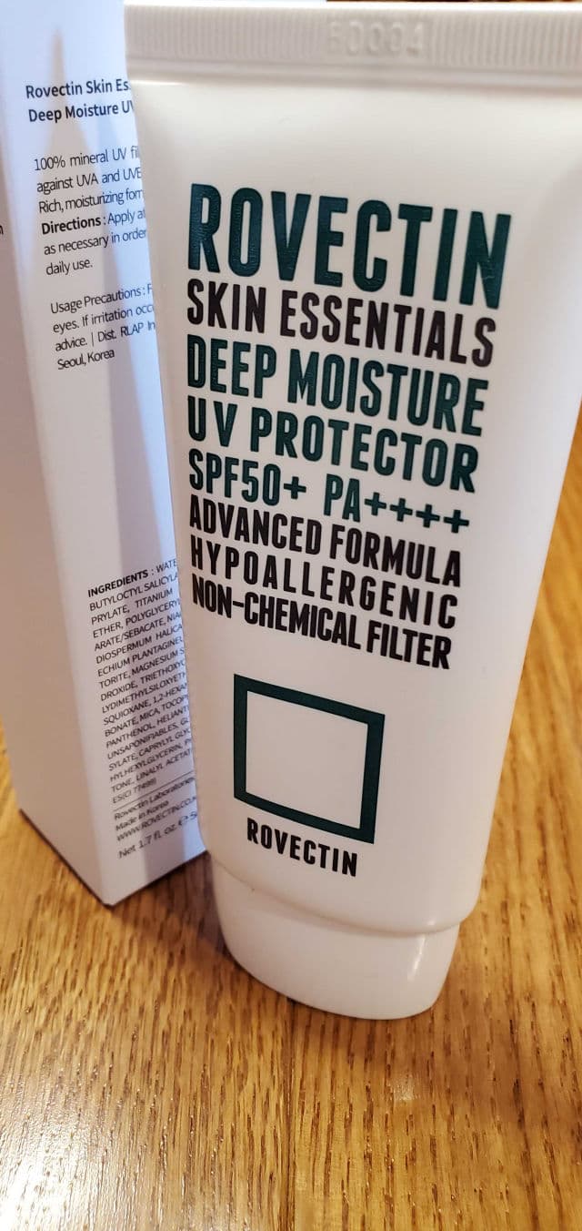 Rovectin Skin Essentials Deep Moisture UV Protector SPF50+ PA++++ review photo by skincarereview101