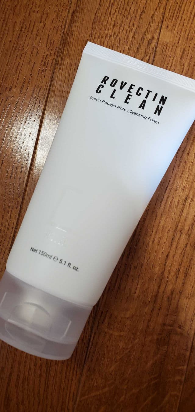 Rovectin Clean Green Papaya Pore Cleansing Foam review photo by skincarereview101