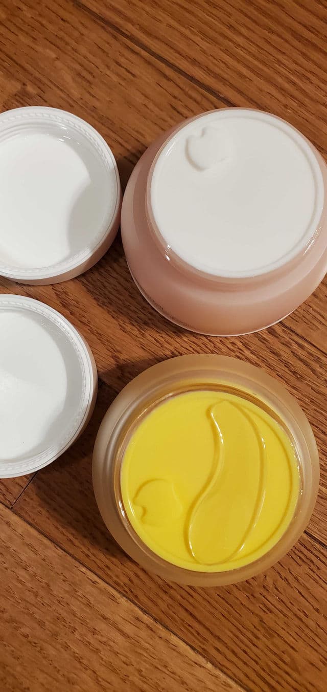 Saturday Skin Waterfall Glacier Water Cream review photo by skincarereview101