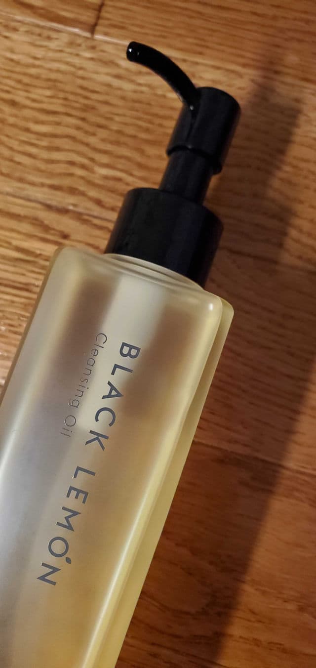 Meta Foret Black Lemon Cleansing Oil review photo by skincarereview101