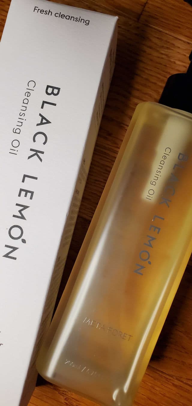 Meta Foret Black Lemon Cleansing Oil review photo by skincarereview101