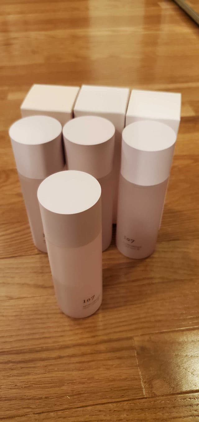 107 MICRO DRIZZLE Hydro Toner review photo by skincarereview101