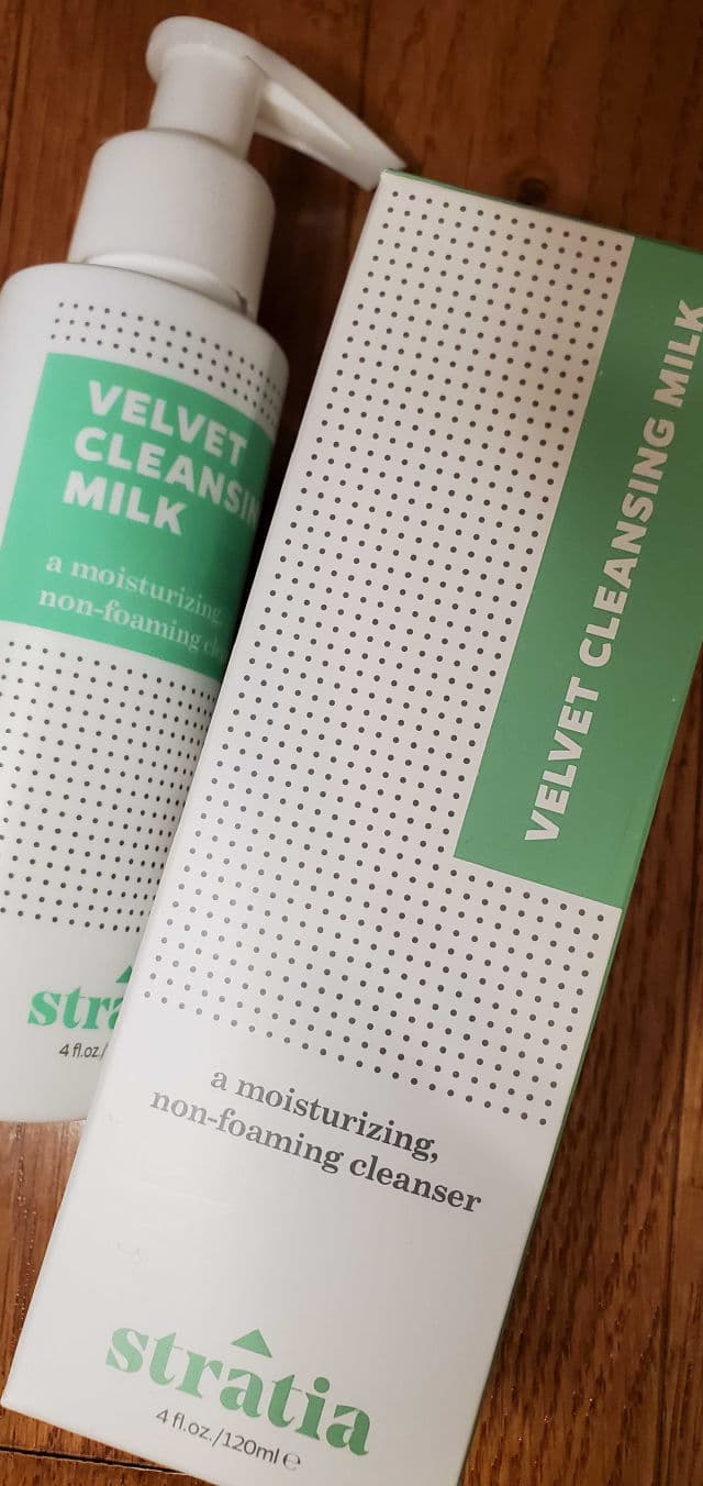 Stratia Velvet Cleansing Milk review photo by skincarereview101