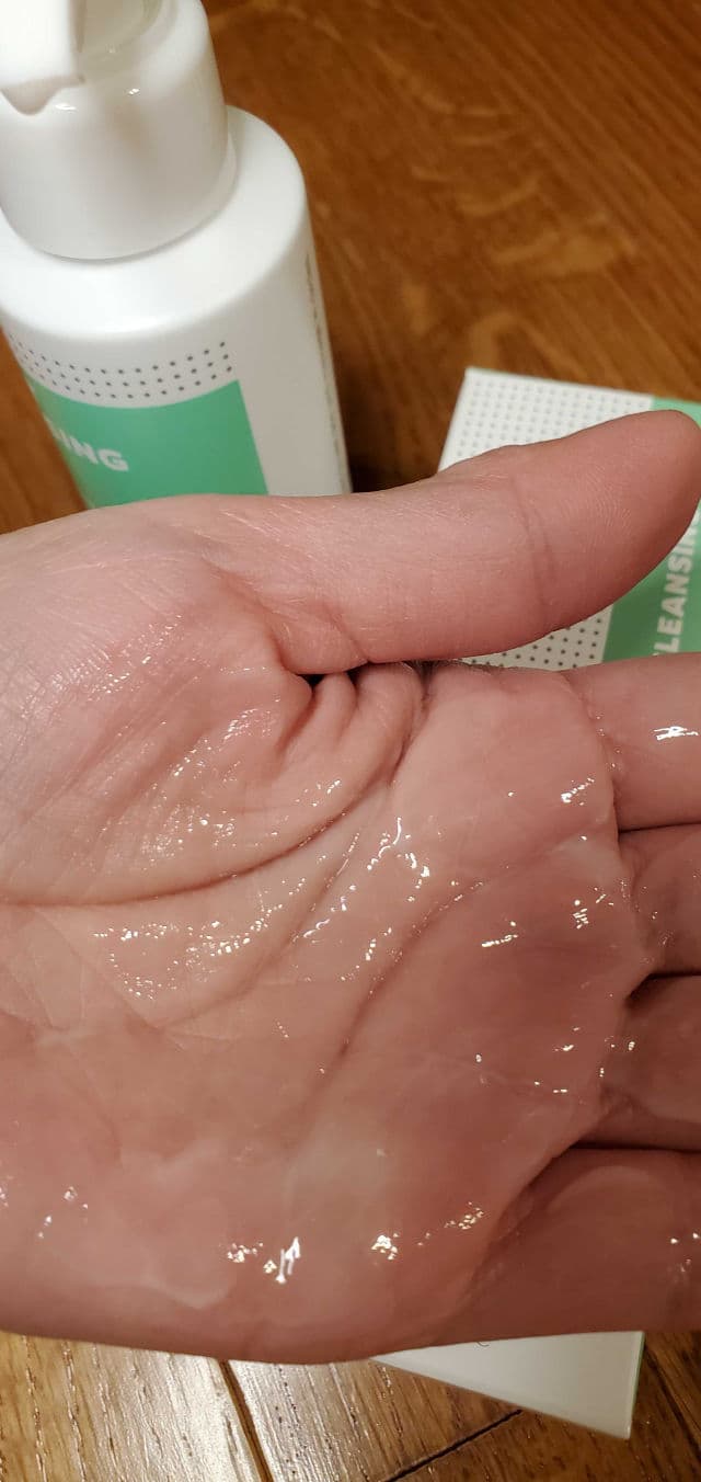 Stratia Velvet Cleansing Milk review photo by skincarereview101