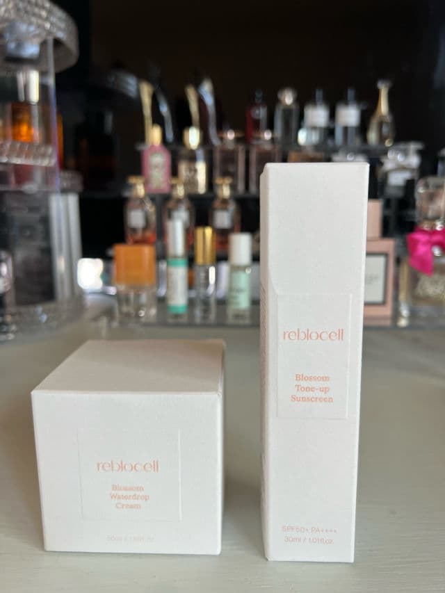 Reblocell Blossom Tone-up Sunscreen SPF50+ PA++++ review photo by annehall2409