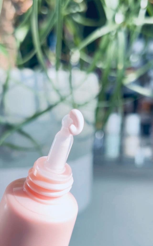 Reblocell Blossom Tone-up Sunscreen SPF50+ PA++++ review photo by annehall2409