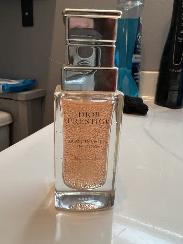 Dior Prestige La Micro-Huile de Rose Advanced Serum review photo by Dena1384