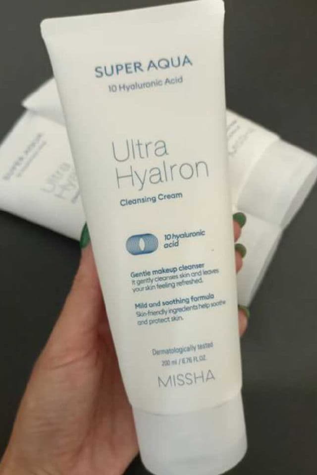 MISSHA Super Aqua Ultra Hyalron Cleansing Cream review photo by Phlaka